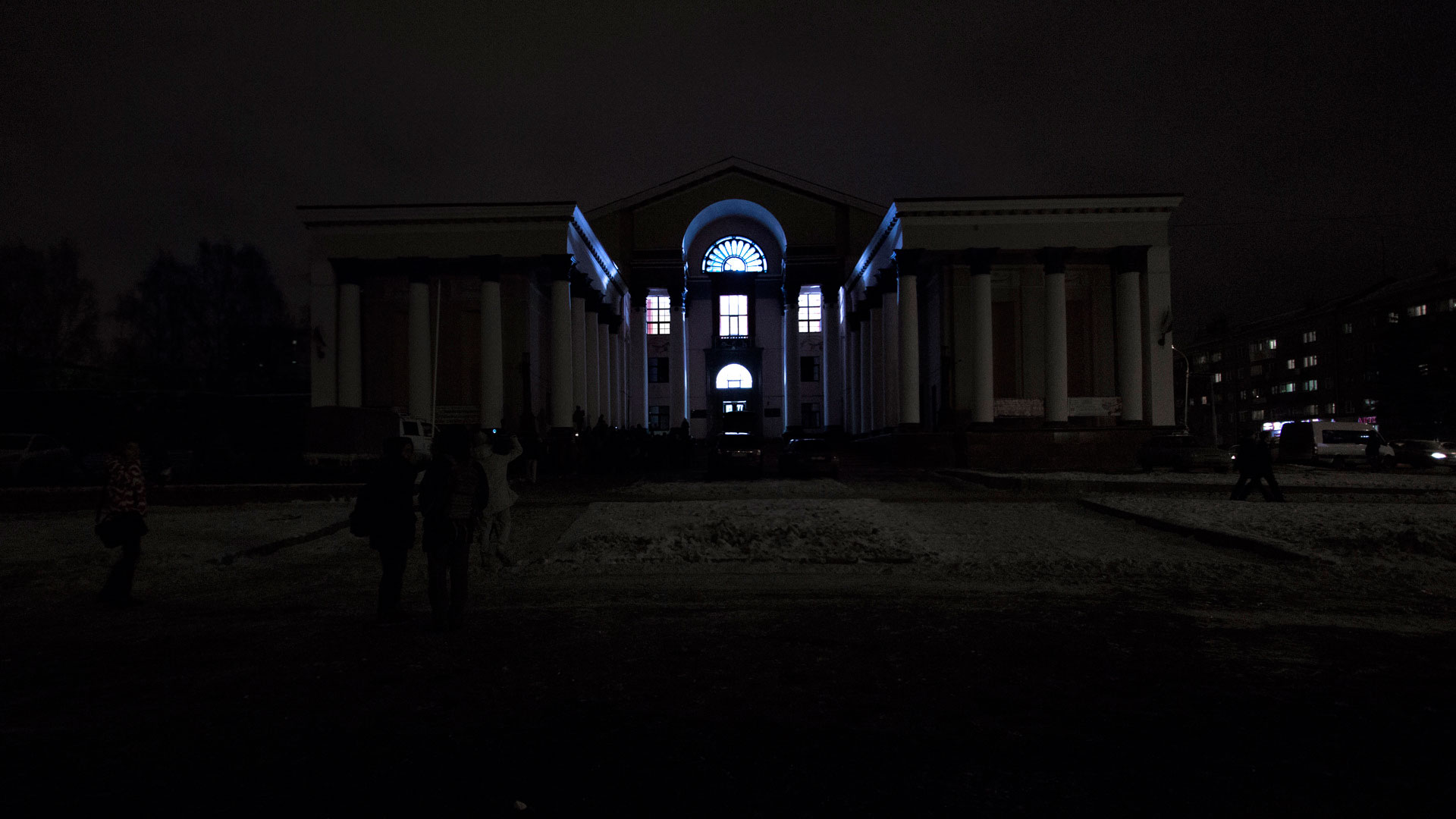 HR-Stamenov, Space 0 Space, 2014, high voltage, light and sound installation,  CCA Verkh-Isetskiy,  Yekaterinburg